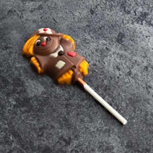 Prezent z okazji Halloween - czekoladowy lizak "Strach na wróble"