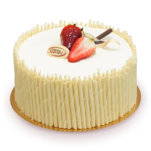 Tort z rurkami z białej czekolady