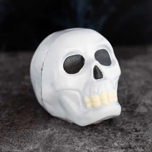 Czaszka z czekolady z okazji Halloween