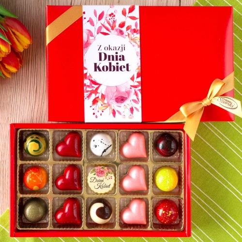 dzien kobiet 15 drozsze-pralina.jpg