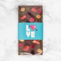 Czekolada z okazji Walentynek z napisem LOVE – mleczna, zielone
