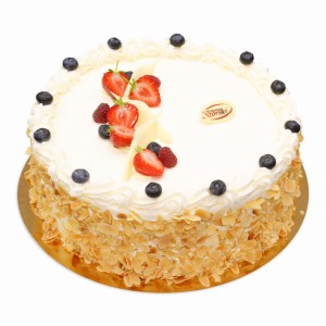 Tort - bita śmietana z owocami 